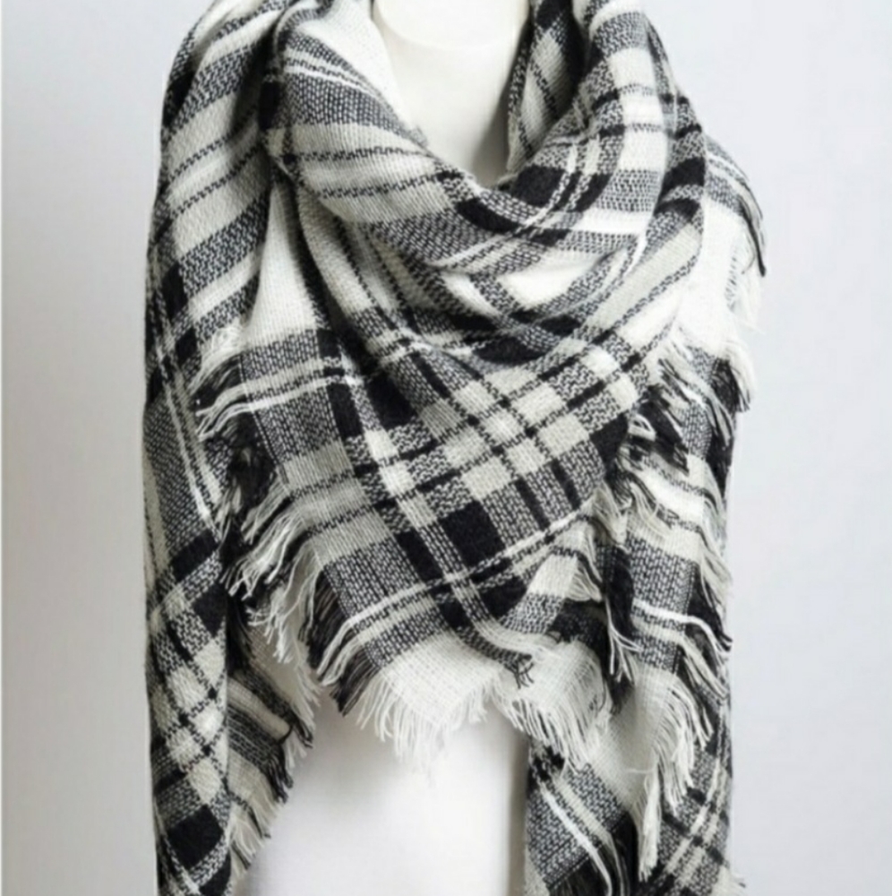 🚫SOLD🚫 Plaid Blanket Scarf